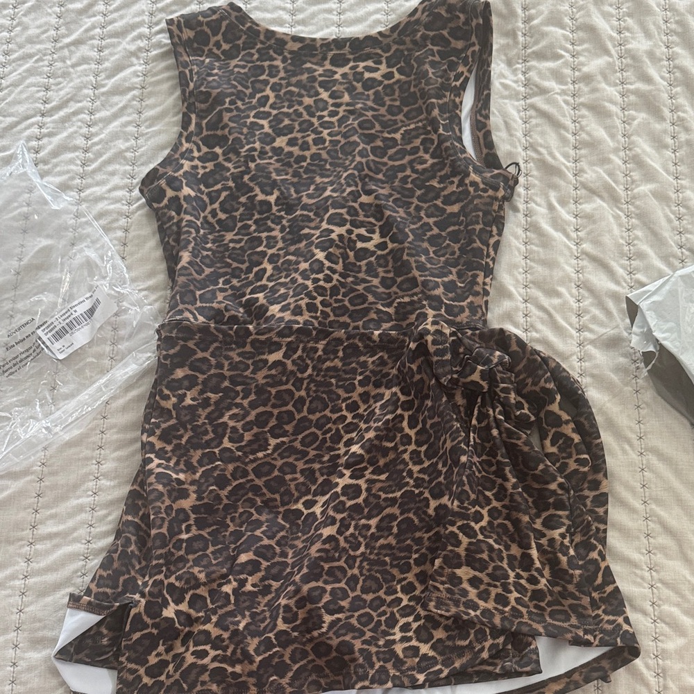 Lane 201 leopard sleeveless wrap tie
